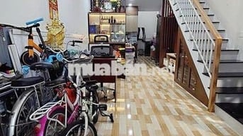 Nhà mới nội thất cao cấp, gần Trường THCS Lý Thường Kiệt.