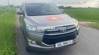Toyota Innova 2017 2.0E - 11886 km