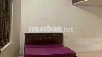 Cho thuê nhà cấp 4 ngõ phố Hào Nam