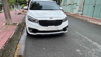 Kia Sedona 2019 Luxury D - 79 km ngay chu