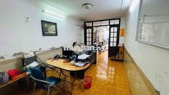 GIÁ SỐC! VIP CẦU GIẤY, 64M CHỈ  8.7 TỶ, Ô TÔ, NGÕ THÔNG, 2 THOÁNG