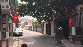 Cho thuê phòng trọ 50 Tân Nhuệ, gồm 2 phòng 15m2 và 16m2 và 100m2 sân