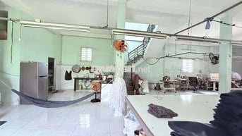 Xưởng kV 1100 m giá 55tr đang hoạt động xưởng may bà điểm hóc môn