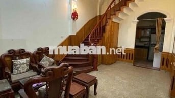 nhà nguyên căn ngõ 175 Lạc Long Qua a