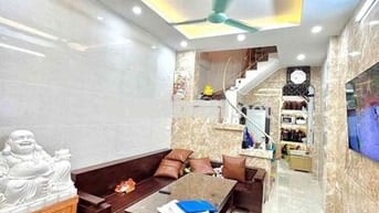 Có 102! Nguyễn Trãi, 30m ra ô tô, ngõ ba gác, nhà dân xây. 32m. 6,7 ty