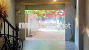 Cho thuê tầng 1 làm cửa hàng, kinh doanh