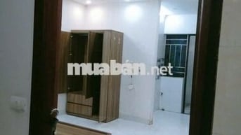 Giá 4 tr. CCMN khép kín 23m2, KCC, trong ngõ phố Trung Phụng