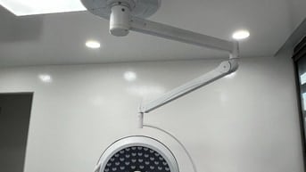 Thanh lý đèn mổ treo trần led500 Hi-Mec