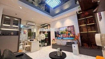 Căn hộ 75 m2 tập thể cạnh ĐHNT chùa Láng - Vincom Nguyễn chí Thanh