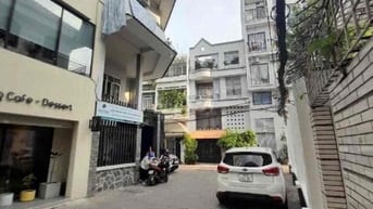 Bán tòa CHDV có 15 phòng HXH 8m Nguyễn Cửu Vân P17 6.3x18=110m2 1T4L T
