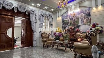 BIỆT THỰ 3 TẦNG – MẶT TIỀN VỊ TRÍ VIP NGAY METRO Q12, CHỦ GẤP BÁN
