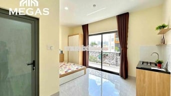 Căn Hộ STUDIO Ban Công - Full Nội Thất Siêu Thoáng Ngay Quận 1
