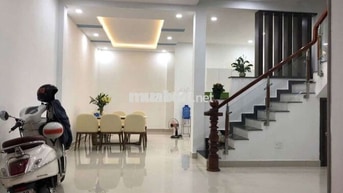 Cho thuê nhà nguyên căn 1 trệt 1 lầu, hẻm xe hơi dt 6×12 có 2pn,2wc