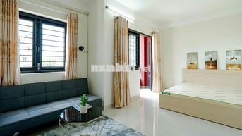 Cho Thuê Căn Hộ Ban Công Đầy Đủ Nội Thất Trung Tâm Q1