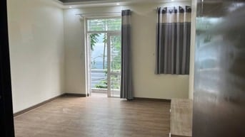 Cho thuê nhà đường số 44 khu Tân Quy Đông phường Tân Phong, Quận 7. 