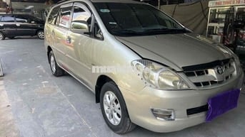 Toyota Innova 2006 G - 185 km