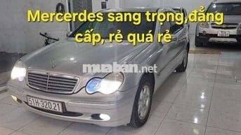 Xe mercedes C200 rất đẹp chạy rất êm đẳng cấp