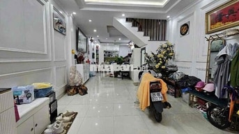 Bán nhà phố Bồ Đề – 60m², 5 tầng, mặt tiền 4m, vị trí đẹp