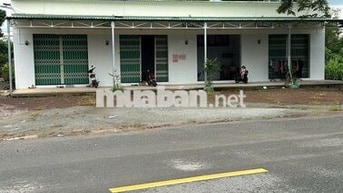 Bán dãy kiot đang có sẵn thu nhập diện tích 20x57 sẵn 100m thổ cư