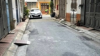Phân lô Phạm Thận Duật 35m2*6T ô tô đỗ cửa, nhà đẹp, dân trí cao 12 tỷ