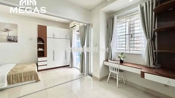 CĂN HỘ MỚI _ TÁCH BẾP CÓ BANCONG LỚN GẦN BA THÁNG HAI