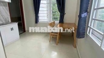 Phòng Ban công tách bếp ngay đông hưng thuận 42