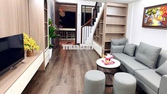 🆘#G TT , LÔ GÓC, TẦNG 2,  TRUNG TÂM HBT, VỊ TRÍ VÀNG, SÂN ĐỂ XE RỘNG