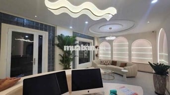 Siêu phẩm 137 Trần Quang Diệu Q3 Ngang 8M trệt 2 lầu giá 45tr
