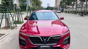 VINPFAST LUX A2.0PLUT