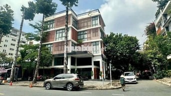 CHO THUÊ TÒA NHÀ VĂN PHÒNG CAO CẤP , PHÚ MỸ HƯNG  ( GÓC 2 MẶT TIỀN )
