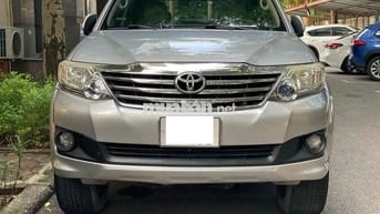 Toyota Fortuner xăng 2.7V 2014 1 cầu bks Hà Nội