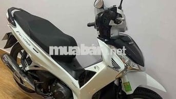 xe mới mua do k còn nhu cầu nữa muốn bán