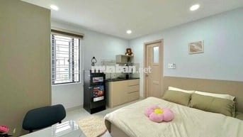Đúng Hình Đúng Giá Studio Cửa Sổ Trời Nội Thất Cao Cấp