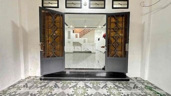 MẶT TIỀN NGUYỄN THỊ SÁU. NGAY TRƯỜNG CẤP 1..2..3