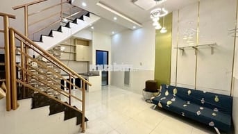 Nhà trệt lầu 3PN hẻm đường Nguyễn Thị Minh Khai chỉ 5,5 triệu