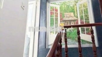 Nhà Thuê : Đường Lê Văn Quới ,1 Lầu Mới Đẹp. (HXH)