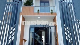BÁN GẤP NHÀ LẦU KÈM NỘI THẤT NẰM GẦN CHỢ THẠNH PHÚ GIÁP ĐỒNG KHỞI
