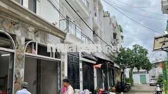 chủ gửi bán căn nhà đang hoàn thiện, tặng fuul nội thất cho khách yêu.