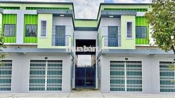 Cần ban gấp dãy trọ mới xây 400m2, mặt tiền đường nhựa lớn giá 490tr