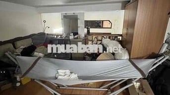 Chủ cần tiền nên bán ngôi nhà gắn bó từ lâu.