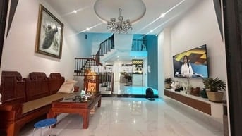 CHO THUÊ NHÀ 3 TẦNG MT HOÀ PHÚ , 3 PN ,FULL NỘI THẤT