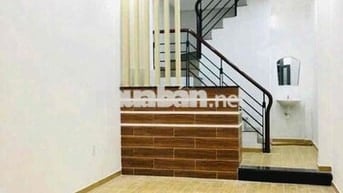 cho thuê nhà nguyên căn mới tinh. 2pn2wc. Nguyễn tri phương p9,Q10