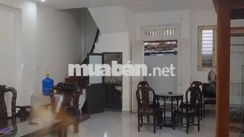 Cho thuê nhà đẹp nguyên căn 6 pn tại Quan Nhân