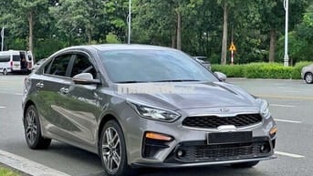 KIA CERATO 2.0 PREMIUM- 15000 km
