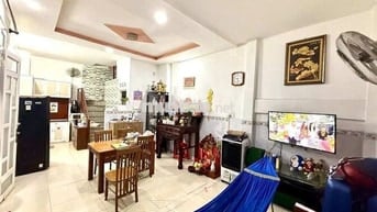 Bán nhà đường Tỉnh Lộ 10, 36m2, nhỉnh 3 tỷ