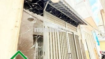 Nhỉnh 2 tỷ có ngay nhà 3 tầng tại Trần Văn Quang, Tân Bình.