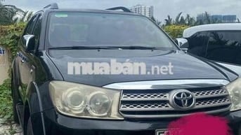Toyota Fortuner 2009 2.7V 4x4 AT - 366000 km