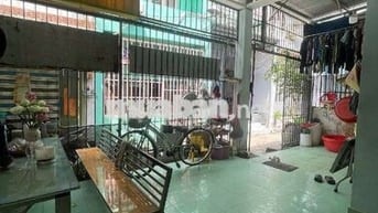 Nhà cấp 4 ngang 8×11 sát mặt tiền đường nhỉnh 3 tỷ khu chợ bà hom