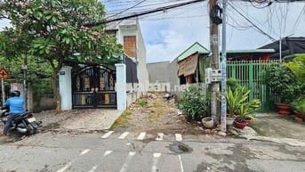 Đất đẹp 100m gần ngã tư Đồi Mồi và chợ Dĩ An 1 vào 500m
