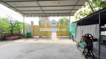 Gần 900m2 đất tặng kèm kho, Tân Quý Tây, Bình Chánh